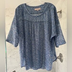 Loft flowy blouse in blue.
